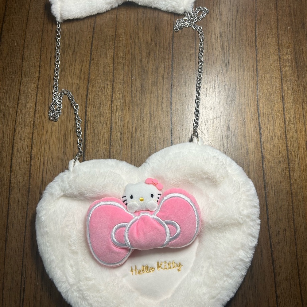 Hello kitty chain plush bag